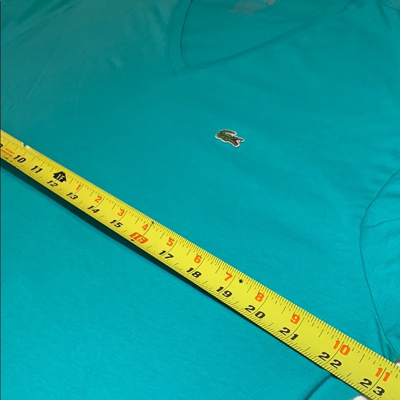 Lacoste men’s short sleeve V neck T shirt. - Picture 6 of 8